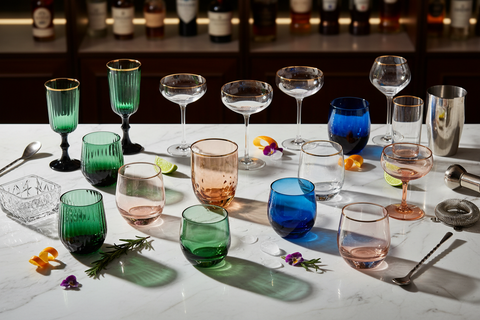 Les tendances 2026 des verres à cocktail : couleurs, design et styles